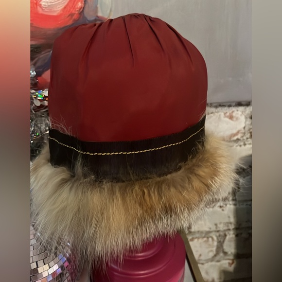 HARRODS - Real Fur Hat - Picture 8 of 13